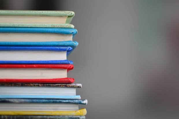 School books and learning